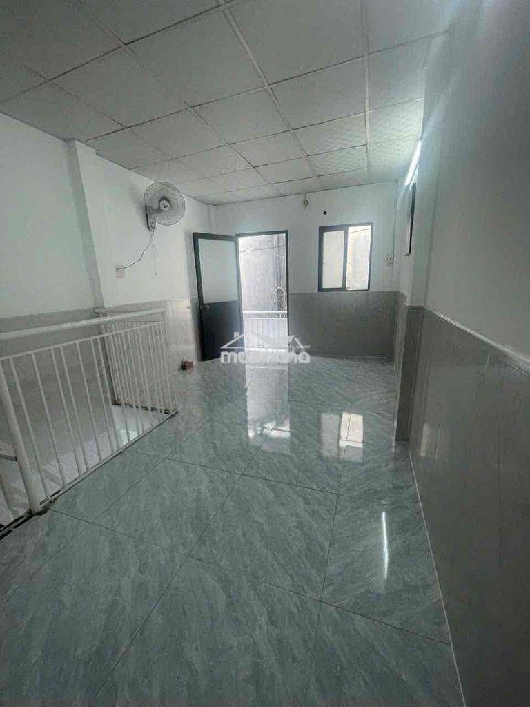 Nhà chính chủ tôn đản