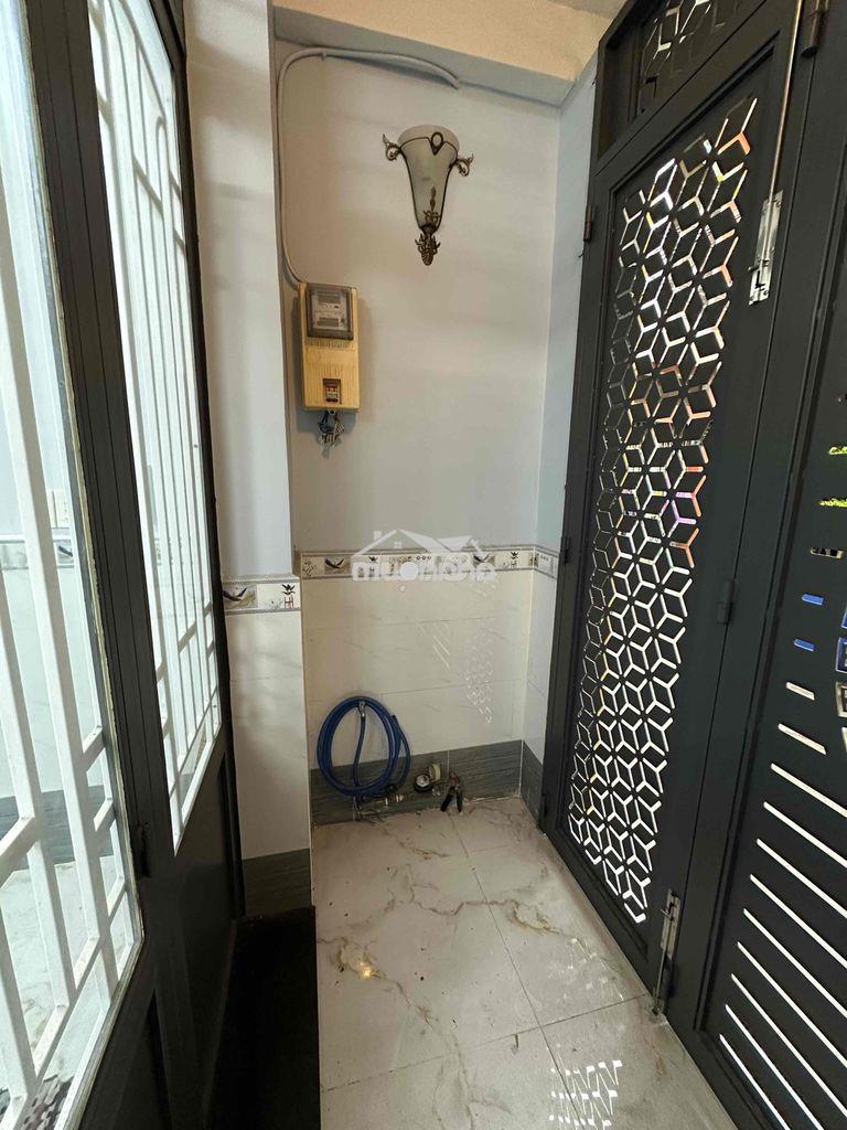 Cho thuê nhà để ở gia đình có 4 phòng ngủ 4 nhà vệ sinh - Ảnh 2
