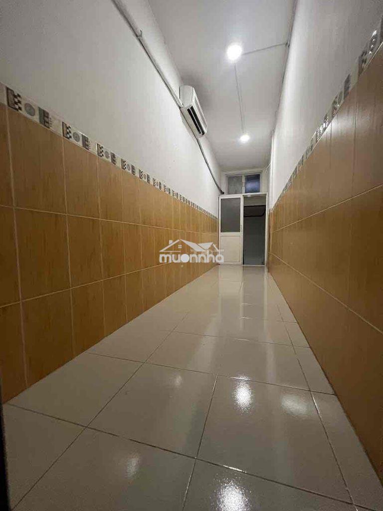 Nhà nhỏ hẻm văn thân, sổ sách đầy đủ - Ảnh 2