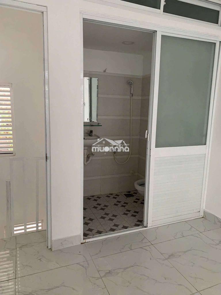 Nhà 2 phòng máy lạnh nguyễn chí thanh - Ảnh 4