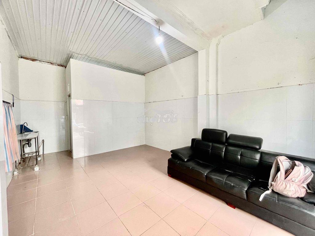 Cho thuê nhà nguyên căn giá rẻ ngay tô ký đi bộ qua đại học gtvt cs3 - Ảnh 3