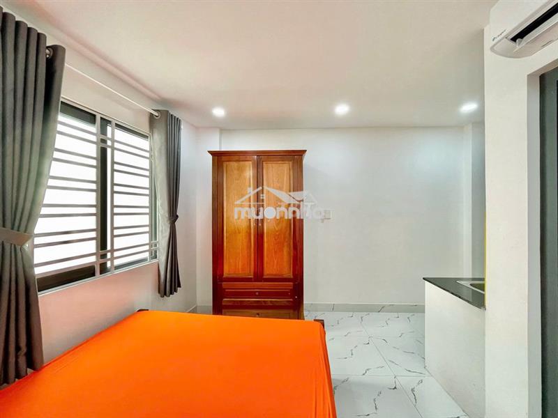Studio thoáng - full nội thất ngay trần hưng đạo quận 5