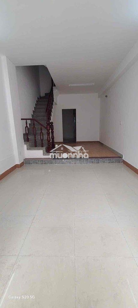 Nhà măt tiền đường số 4, p11, .  4m x 20m , đúc 4 tấm . 14tr/ tháng