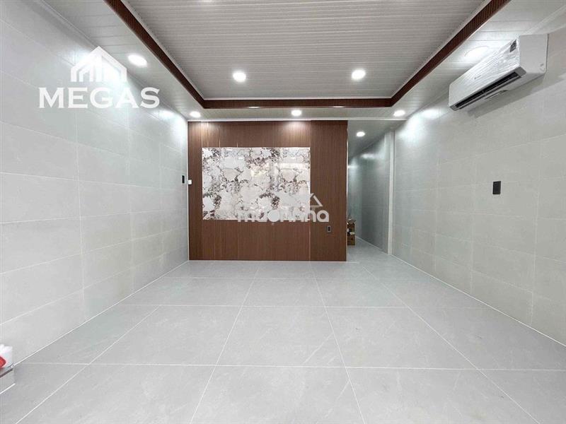 Nhà nguyên căn ngay mặt tiền nguyễn cửu vân