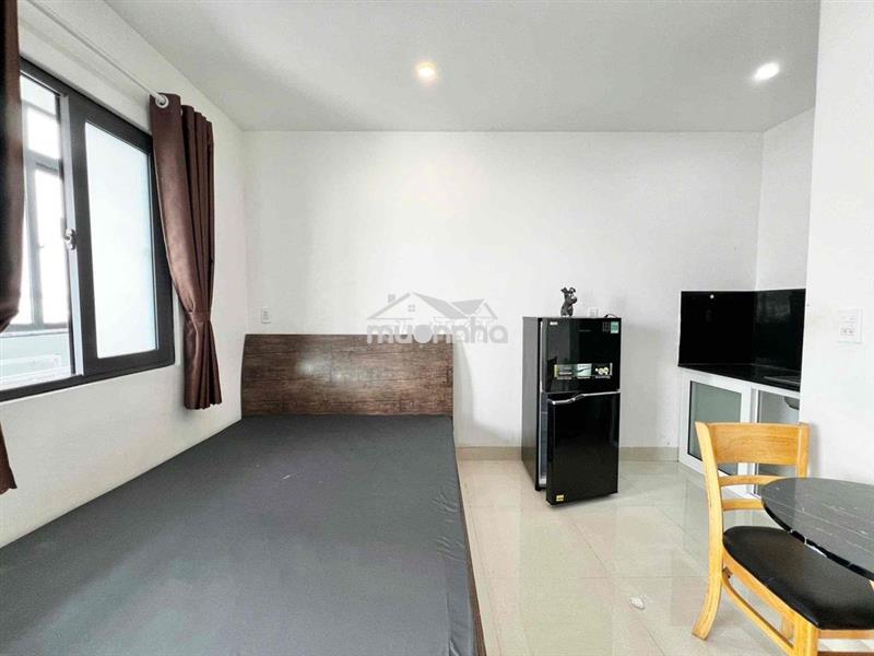 Studio cửa sổ trời rộng ngay tại quận 4 - giá hợp lí - rộng thoáng