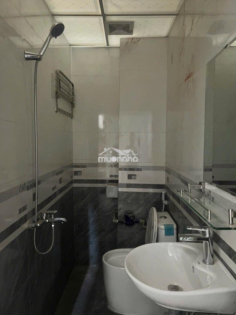 Cho thuê tầng 1 + 2 nhà mặt hồ đống đa - Ảnh 3