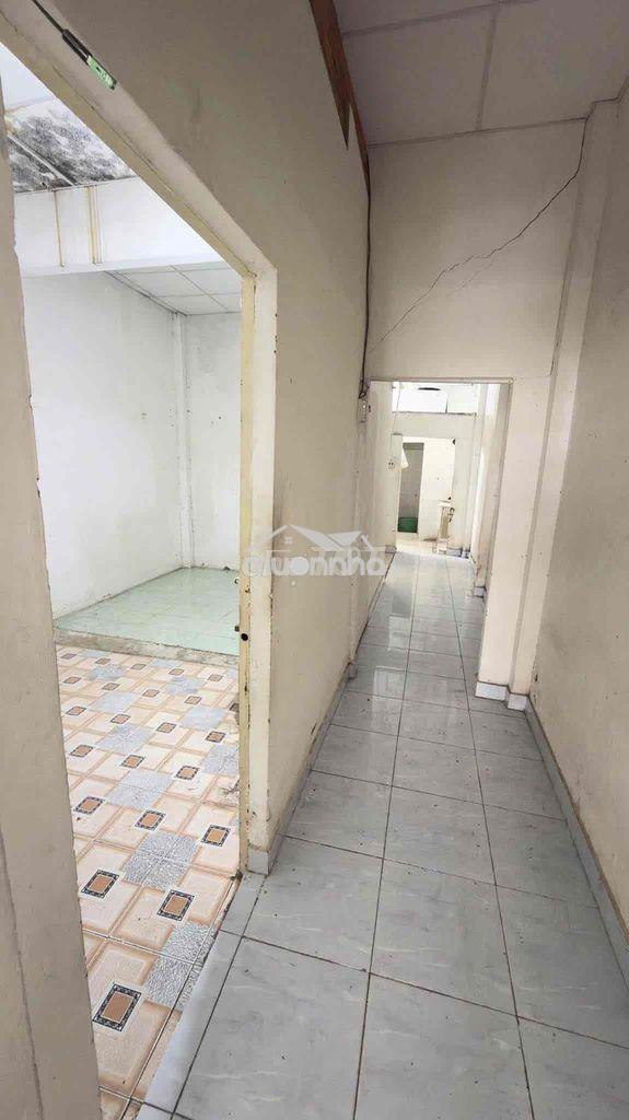 Nhà 100m2 đường đồng tâm - song hành | có sơn mới - Ảnh 2