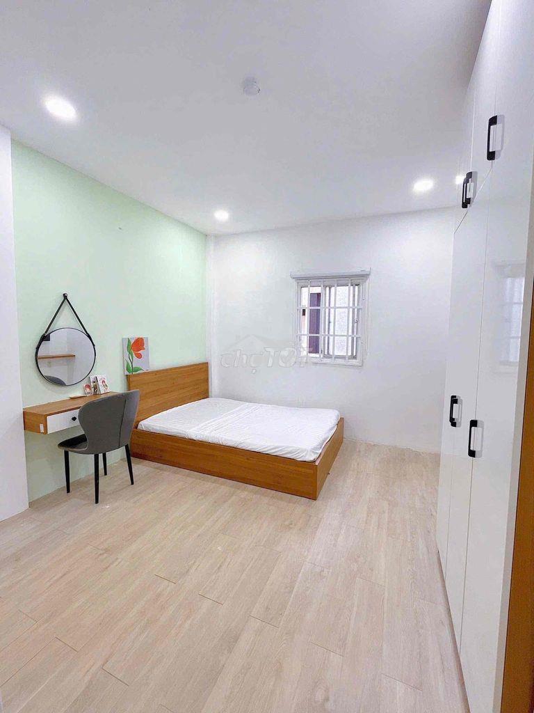 1 phòng ngủ tách bếp cửa sổ ngay lê văn sỹ