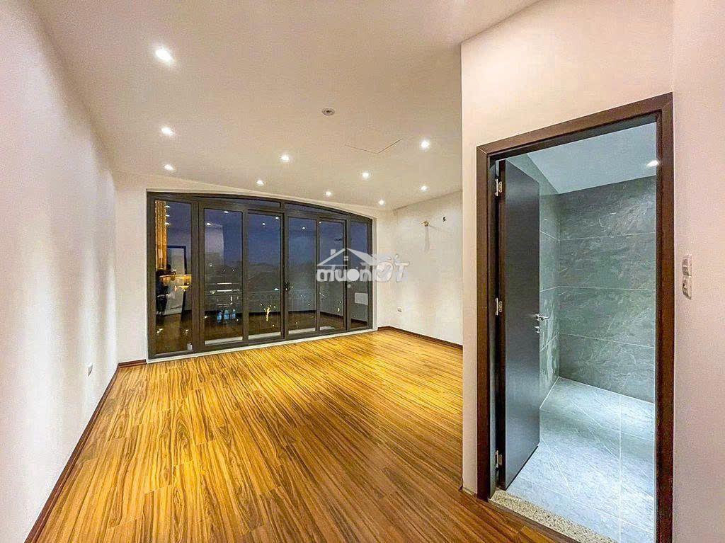 👉 Cho thuê nhà hxh huỳnh văn bánh_9x20m_trệt 4 lầu, thang máy. - Ảnh 3