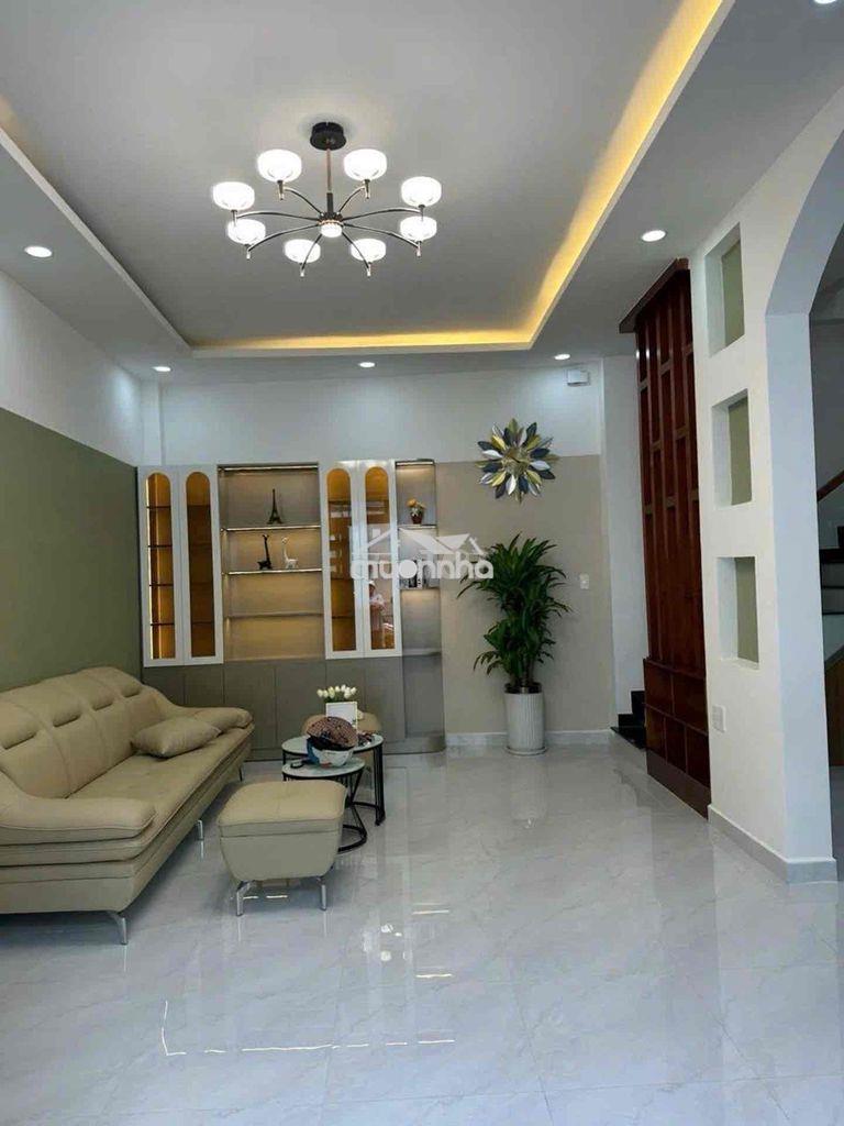 Nhà hẻm xe hơi - ngay cv làng hoa - 52m2 - 5.35 tỷ