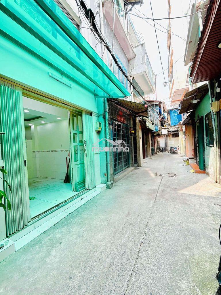 🌹Nhà thuê q5_ giá 9tr
🏠nhà cho thuê nguyên căn bạch vân q5
