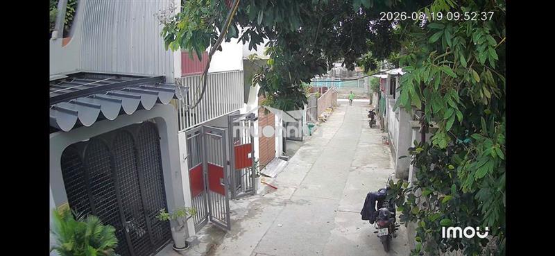 Nhà 2,5 tầng kiệt ô tô tô hiệu bên hông trường tiểu học