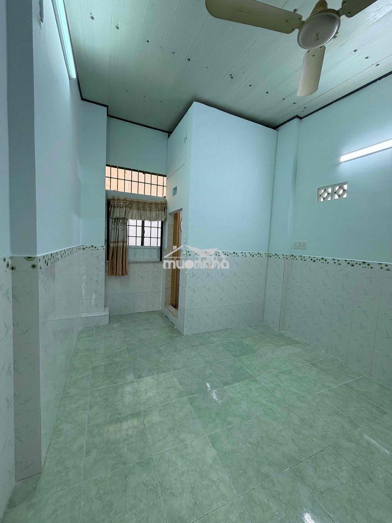 Cho thuê nhà nguyên căn huỳnh đình hai thông bùi đình tuý giá 8,8tr/th