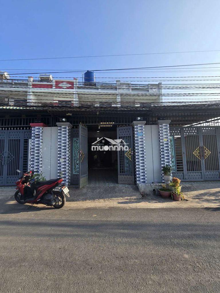 Bán nhà mặt tiền đường nhựa long trạch