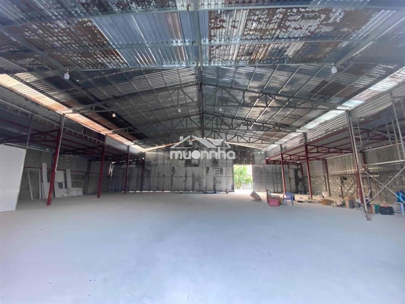 Cho thuê kho xưởng khuôn viên 1200m2 giá mềm