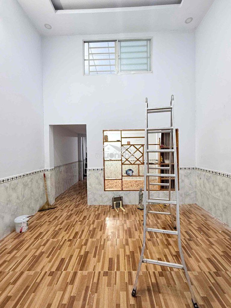 Nhà gần chợ minh phát. 2pn 2wc. đường xe hơi
