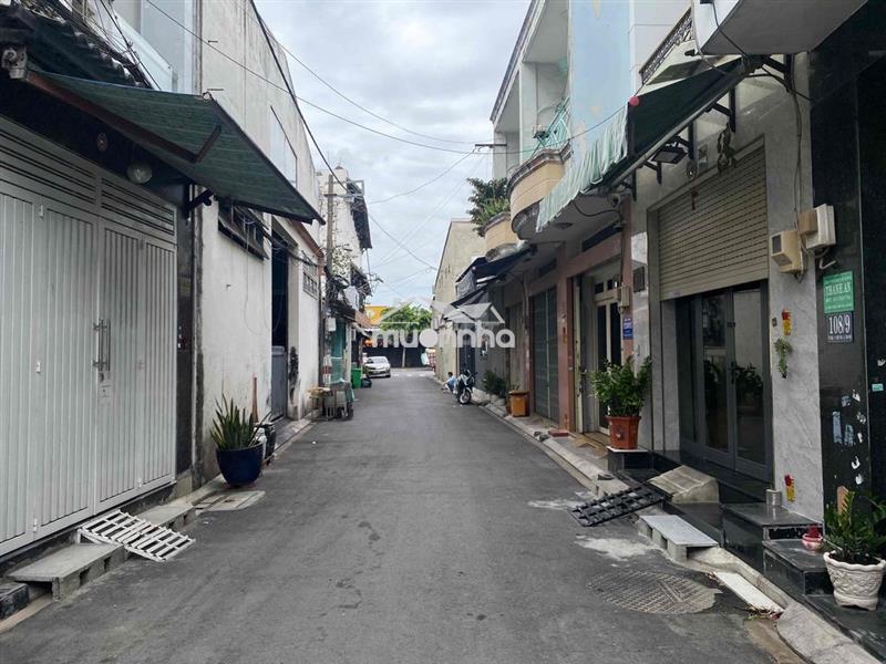 Bán nhà đường 6m tô hiệu tân phú sát đầm sen - 4x17m nở hậu btct 2 tần