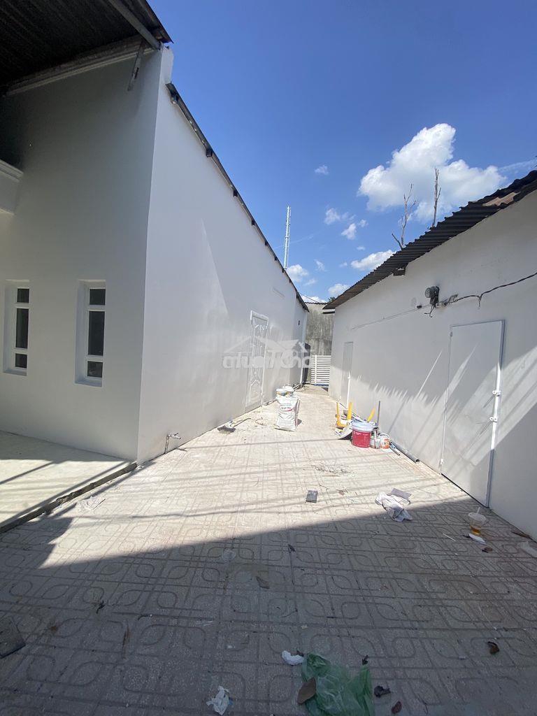 Chính chủ cần bán 208m2 đất có sẵn 2 căn nhà ở cổng kcn mỹ phước 3  - Ảnh 3