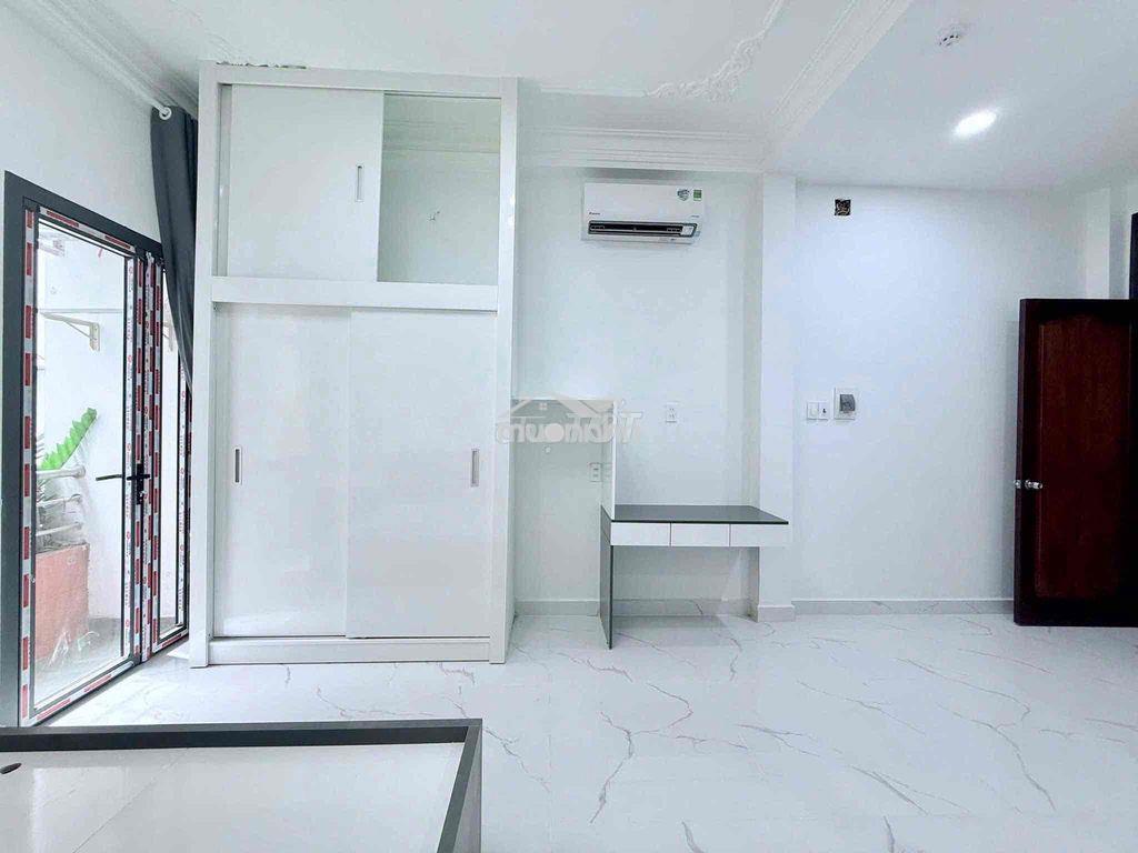 Studio rộng 30m2 - có ban công - ngay vòng xoay dân chủ - Ảnh 4
