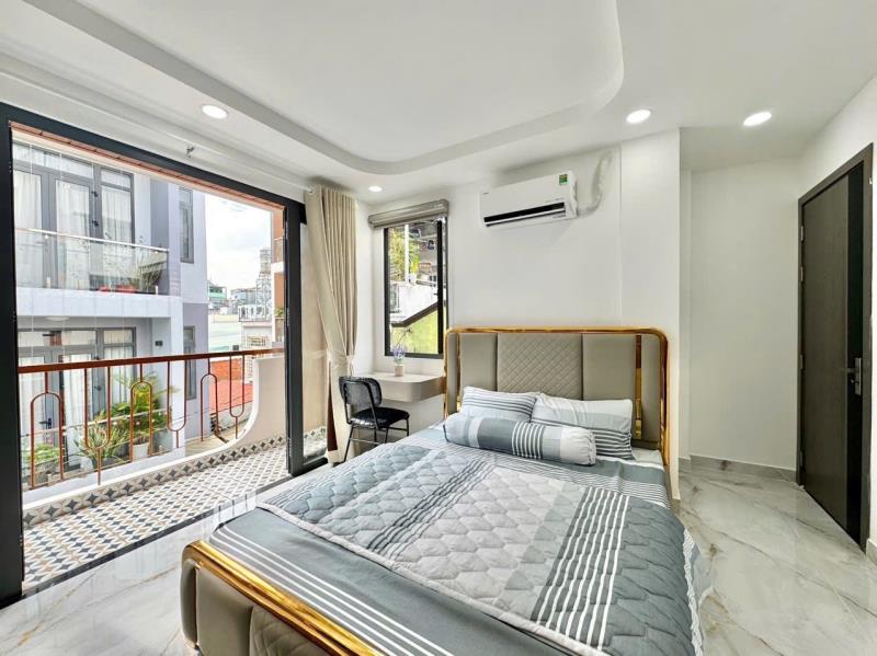 Phòng ban công_máy giặt riêng_thang máy- gần phạm văn đồng, cách đại học công nghiệp và vlu cs3 500m. - Ảnh 3