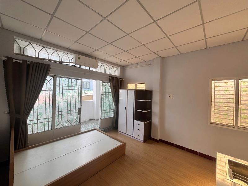Cho thuê căn hộ bancon thoáng - cửa sổ thoáng- máy giật riêng- xô viết nghệ tĩnh - bình thạnh