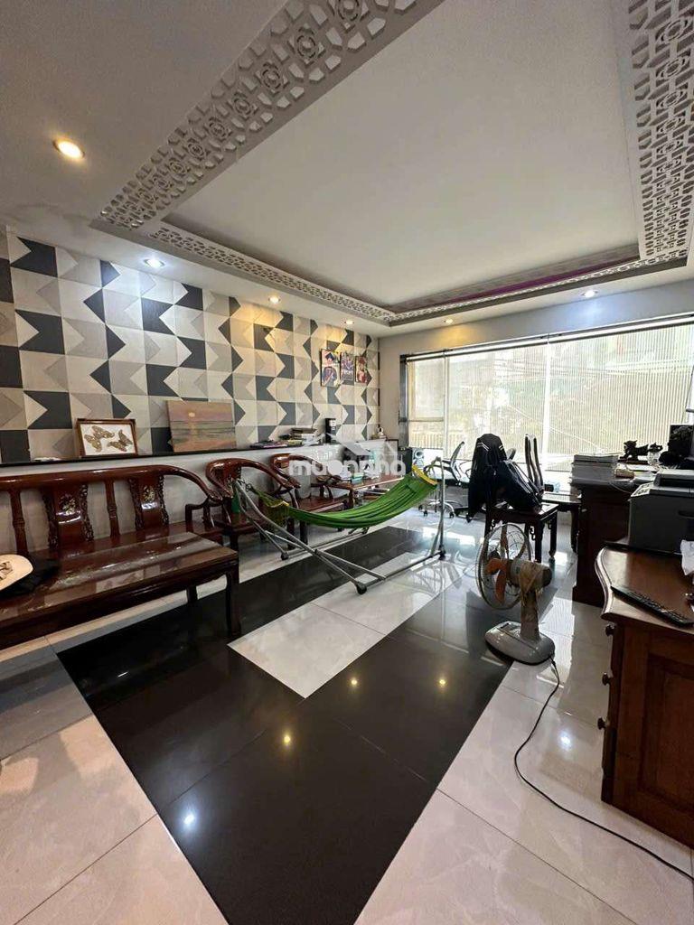 Cho thuê nhà phố 4 lầu full nội thất, giá 35 triệu/tháng