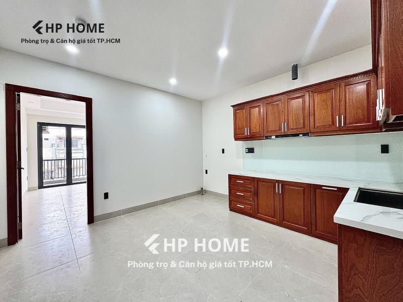 Cho thuê căn hộ 1 phòng ngủ ban công, đang setup nội thất gần chợ thị nghè - giáp quận 1 