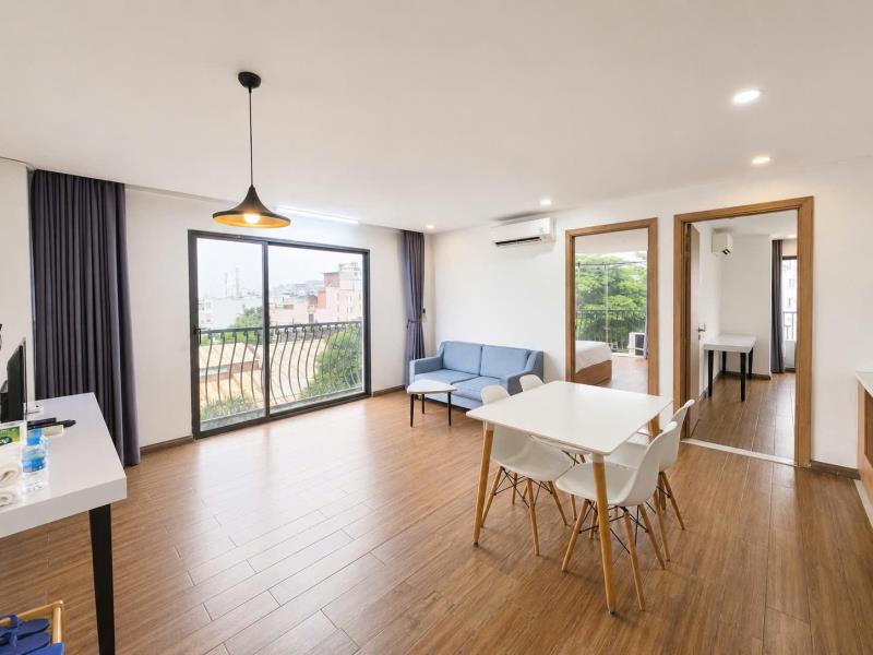 Cho thuê căn hộ 2pn rộng có ban công lớn full nội thất có hồ bơi đường trần bình trọng tiện đi quận 1