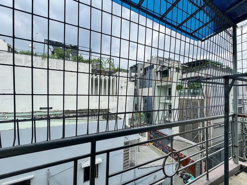 Căn hộ ban công ngay vực sầm uất đi bộ qua trường hutech  - Ảnh 2