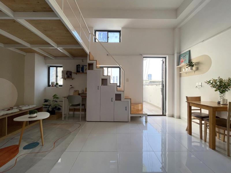 Cho thuê phòng trọ gác cao diện tích 50m2 có ban công thoáng full nội thất đường điện biên phủ gần hàng xanh tiện quan q1 - Ảnh 3