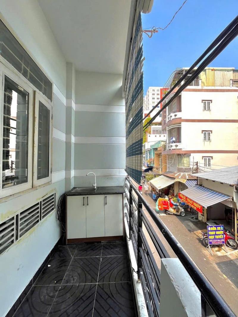 Cho thuê căn hộ có gác lửng và ban công rộng thoáng mát full nội thất đường bùi hữu nghĩa quận bình thạnh, sát quận 1 - Ảnh 4