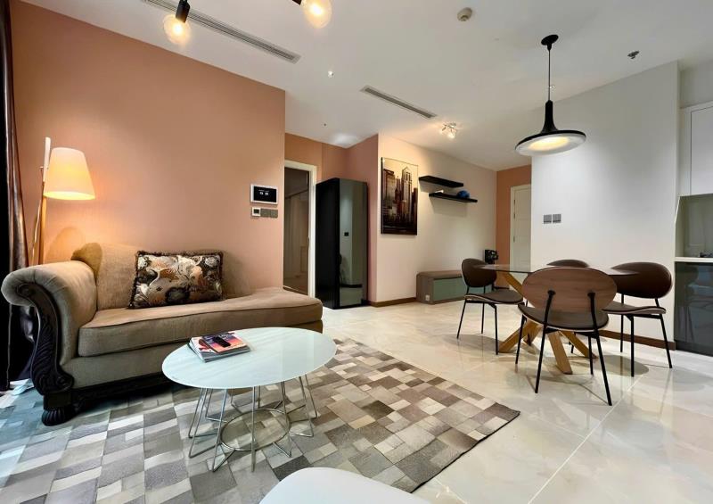 	Chính chủ bán gấp căn hộ  50m2 2pn dương quảng hàm, 2 tỷ, bao phí, sổ riêng, tặng full nội thất