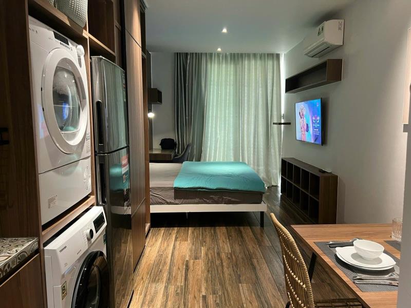 Căn hộ studio_cửa sổ bancol full nội thất