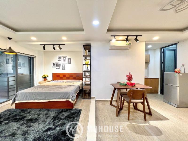 Phòng studio siêu đẹp có ban công và cửa sổ trời thoáng - gần sân bay tân sơn nhất, nhà ga t3, hồng hà, trường sơn, phổ quang, công viên hoàng văn thụ  - Ảnh 4