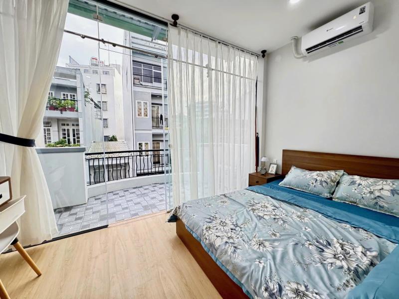 Cho thuê căn hộ phan xích long - full nội thất ban công bếp riêng - giáp q1 q3 gv