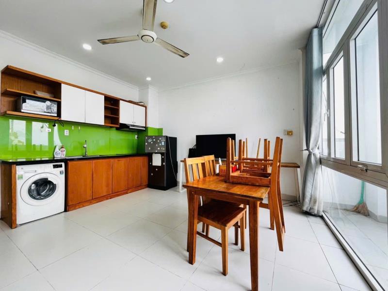 Căn hộ ban công 2 phòng ngủ (80m2) - 5 phút đến cầu bông quận 1, bà chiểu - thang máy - Ảnh 3