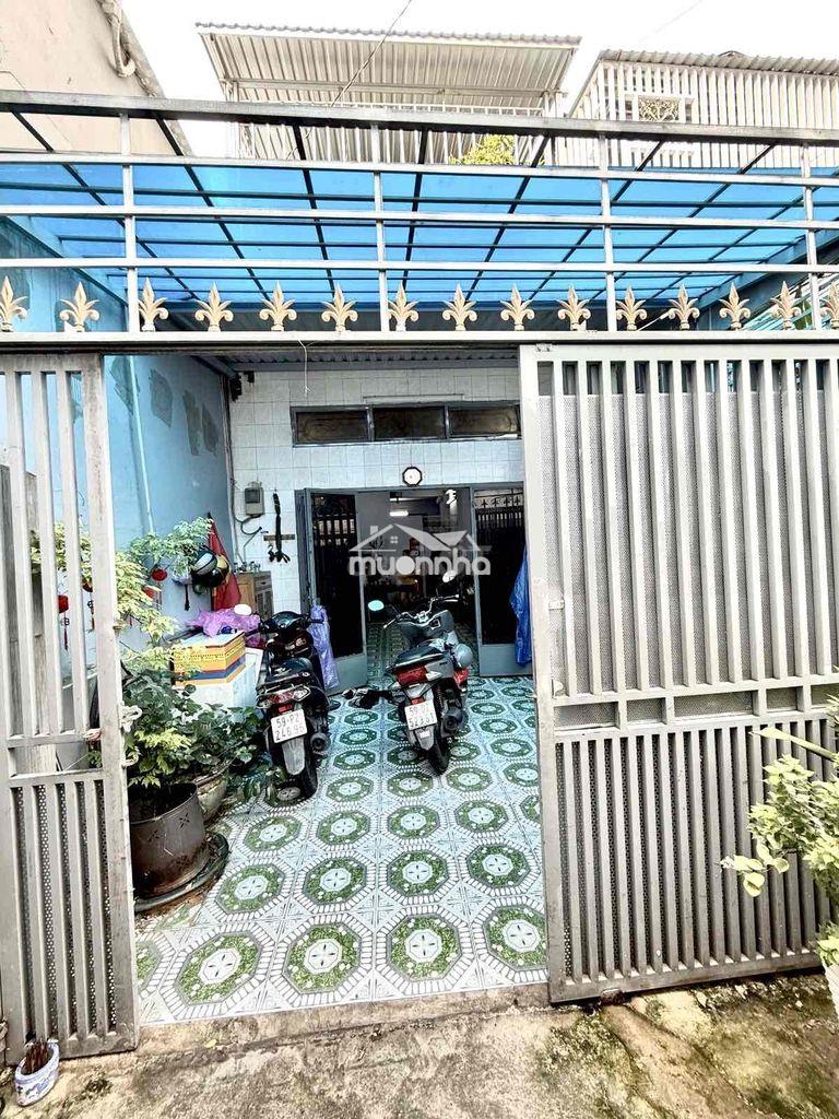Kẹt tiền bán nhà hẻm 200 gò dầu, dt 82m2 (4.2x20m) 2 tầng. chỉ 5.7 tỷ - Ảnh 2