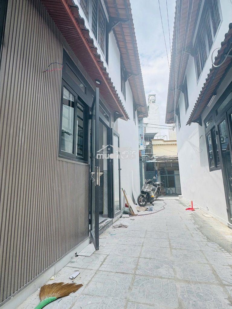 Nhà mới xây đg tô kí q12 gần cây xăng quân đội 1t1l giá 790 triệu  tl