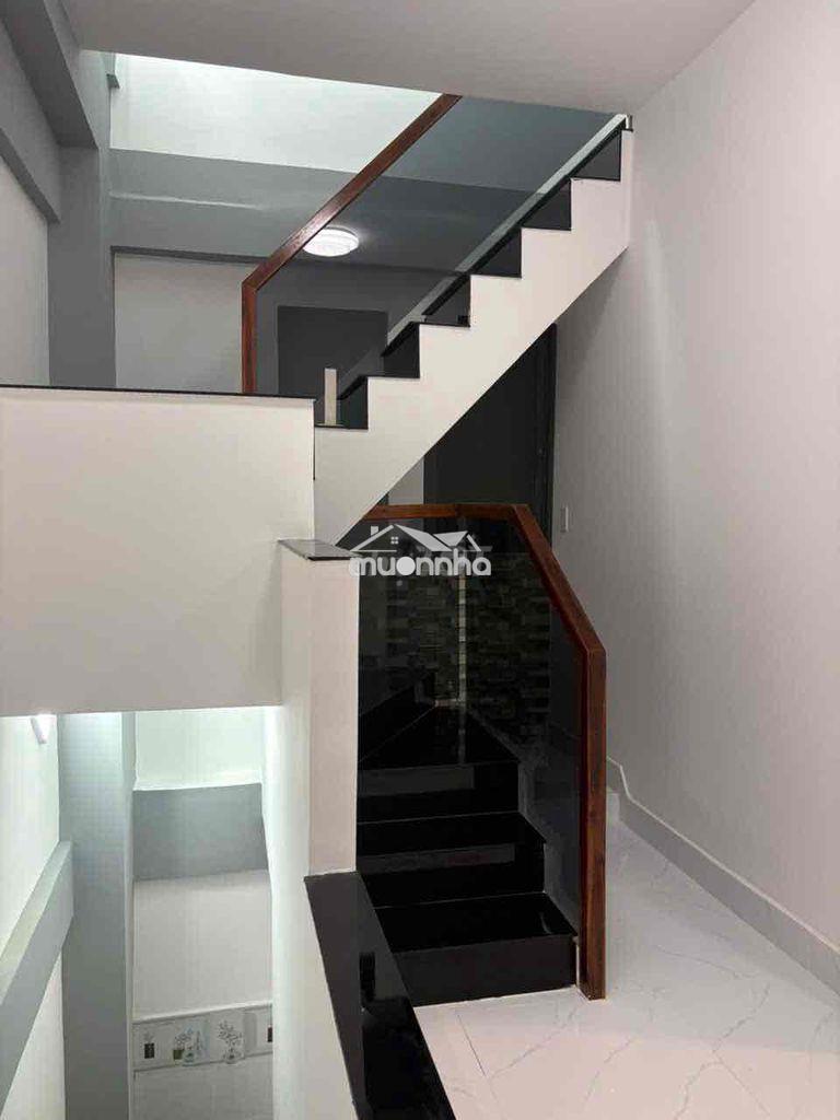 Bán nhà 5 tầng cmt8 - Ảnh 4