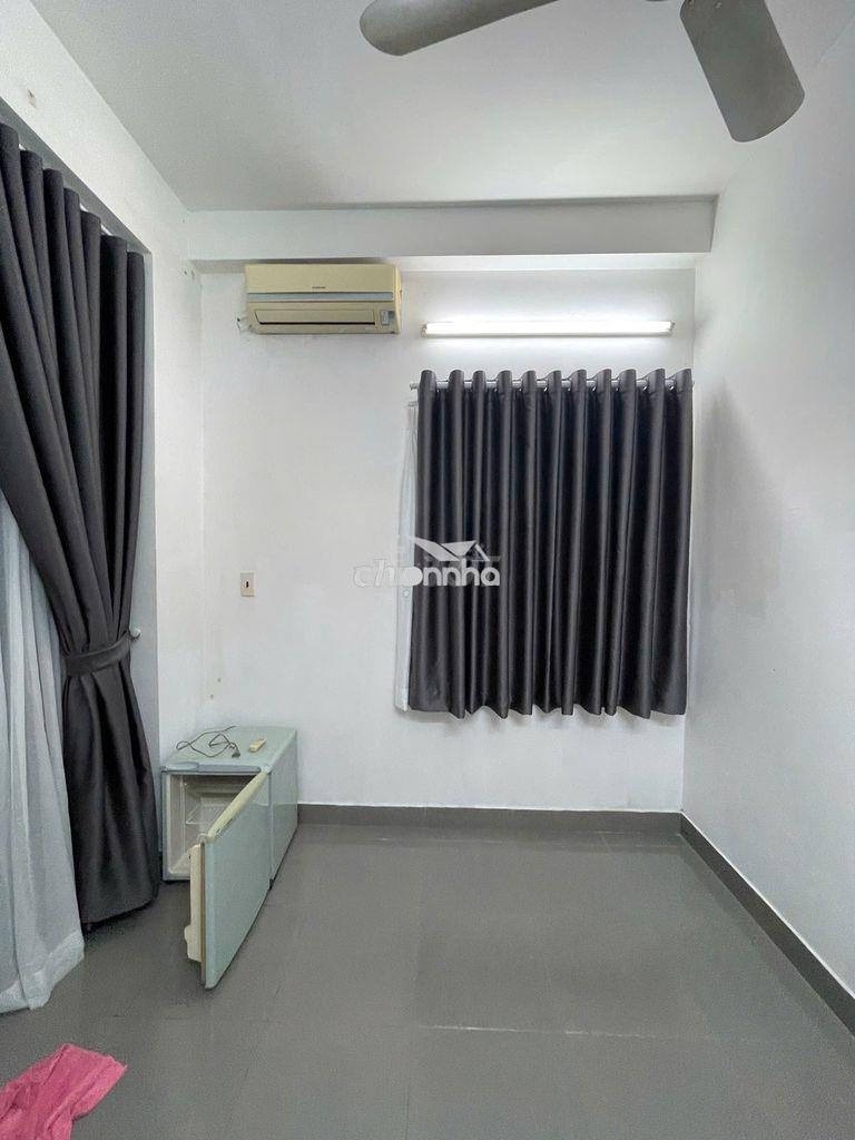 Cho thuê phòng trọ có ban công cửa sổ thoáng mát