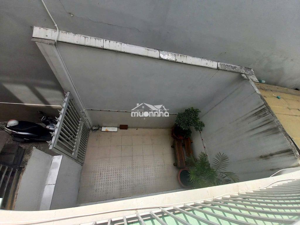 Nhà nguyên căn 4x15 1lau 2pn 2wc ngay kcx tân thuận q7 - Ảnh 2
