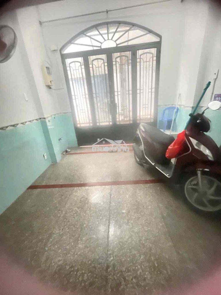 An dương vương- quận 8- 4pn-3 tầng- chỉ 13tr/tháng