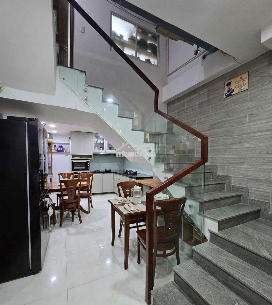 Nhà 3tầngx45m² xe hơi đậu cửa, gần bệnh viện đa khoa gia định - Ảnh 2