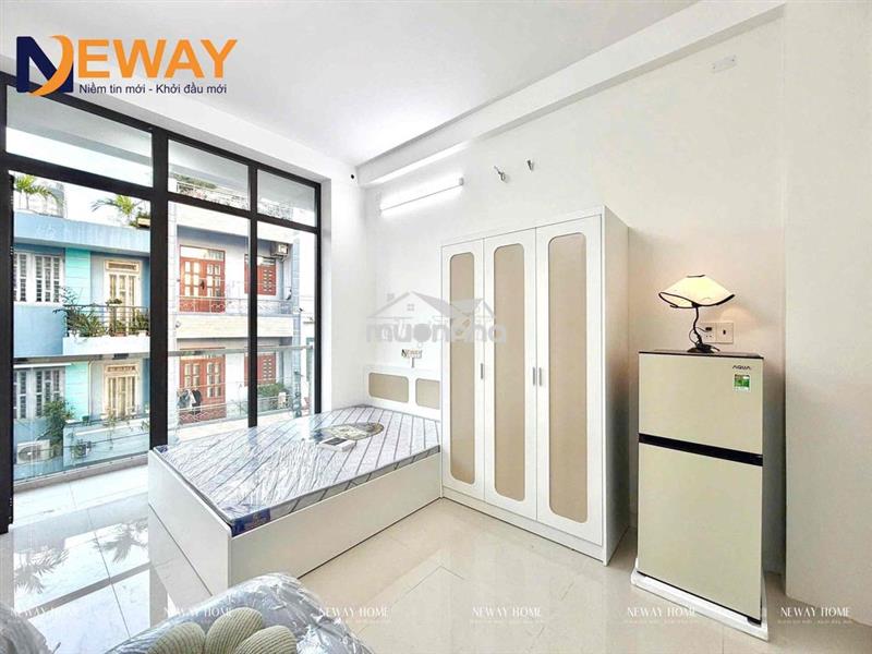 Studio mới xây ban công cửa sổ  thoáng mát