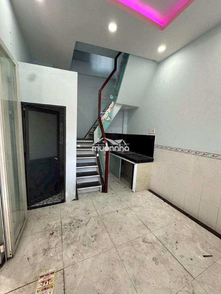 Cho thuê nhà f1 q8 chỉ 6tr mà 2 lầu - Ảnh 3