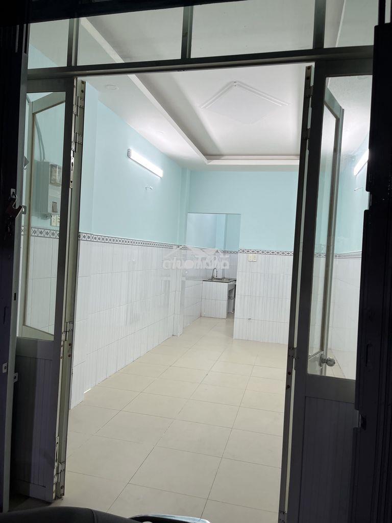 Cho thuê nhà nguyên căn trung tâm quận 11
