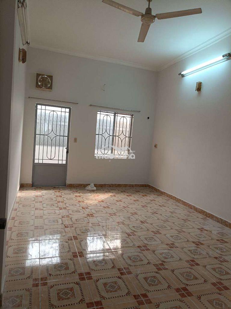  Cho thuê nhà dt 3,5x15 trệt lâu  - Ảnh 3