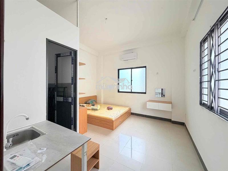 Cho thuê căn hộ cửa sổ full nt có tủ lạnh nhà mới ngay cầu vượt 3/2