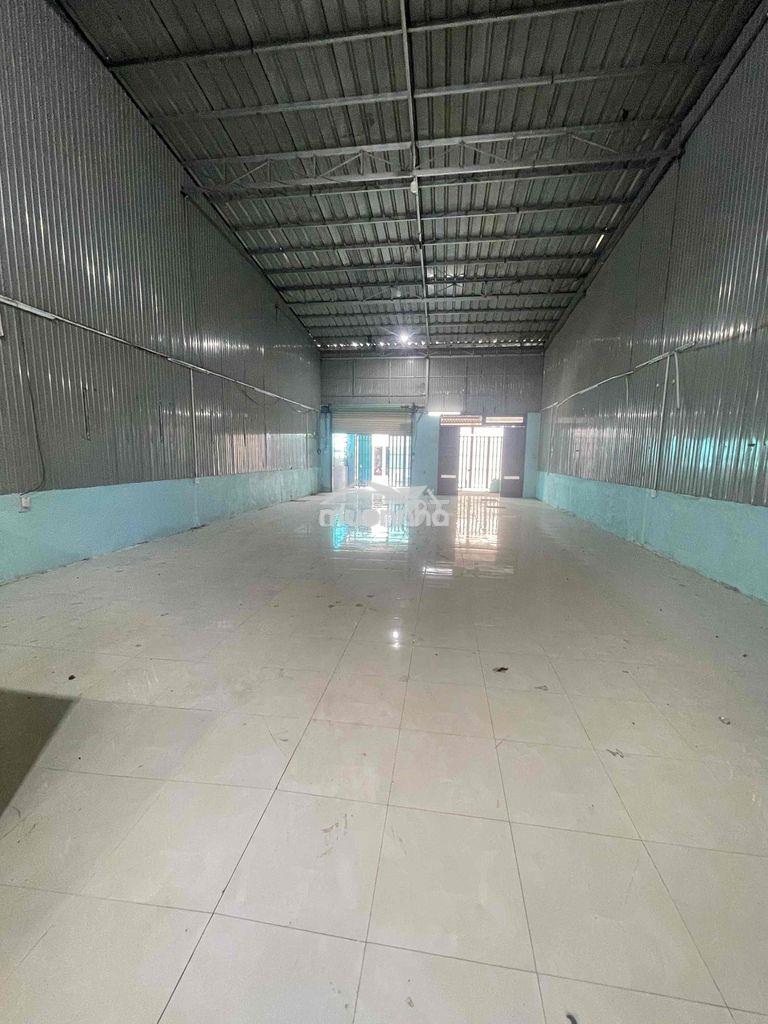 Kho xưởng 8x25 có 1pn đường tải 5 tấn nền gạch men - Ảnh 3