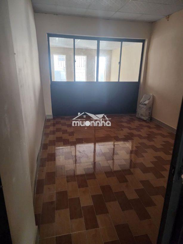Nhà mới sơn sửa 2pn hẻm xe hơi cmt8 - Ảnh 4
